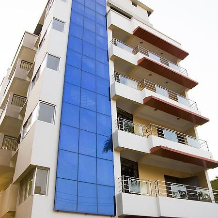 Hotel Park Riviera Guwahati Eksteriør bilde