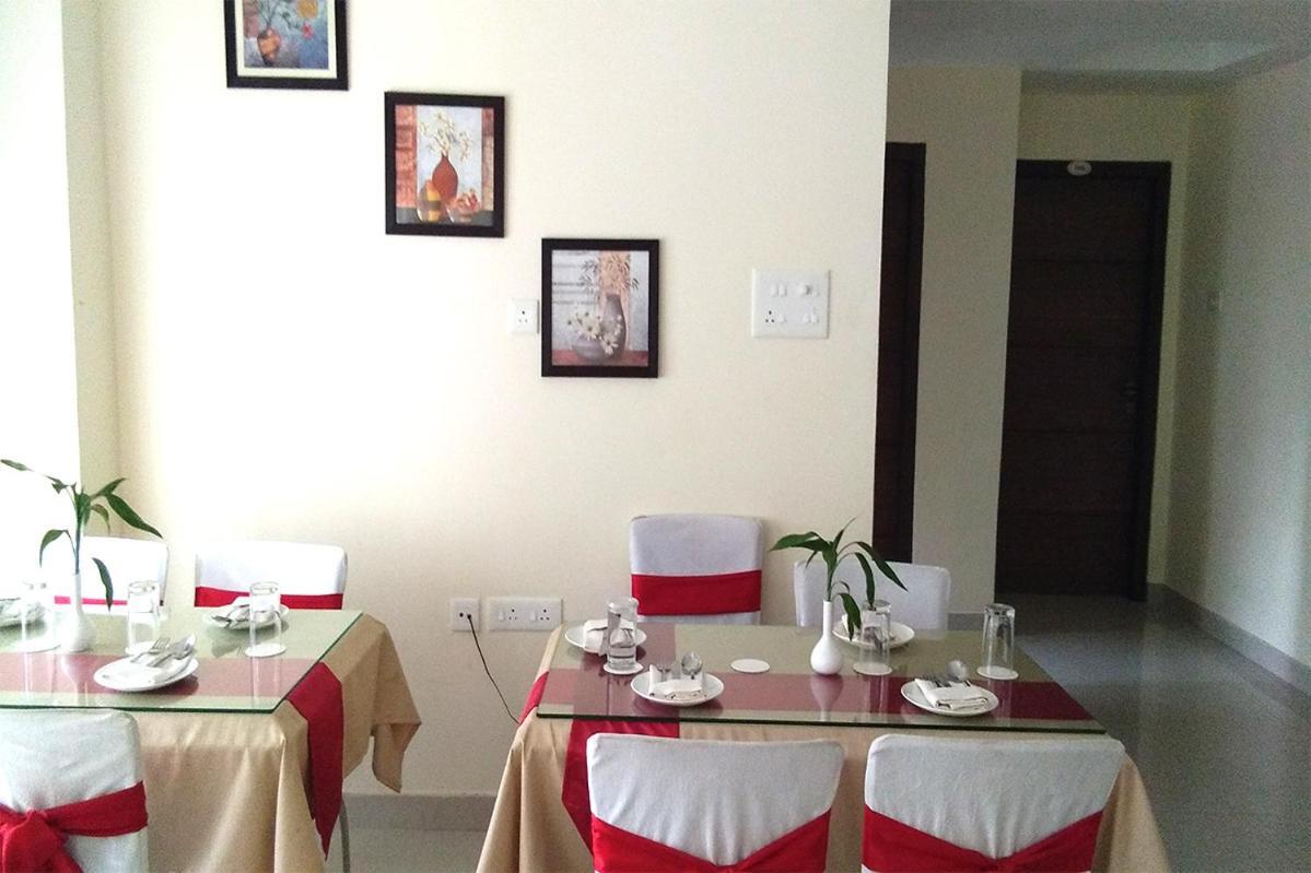 Hotel Park Riviera Guwahati Eksteriør bilde