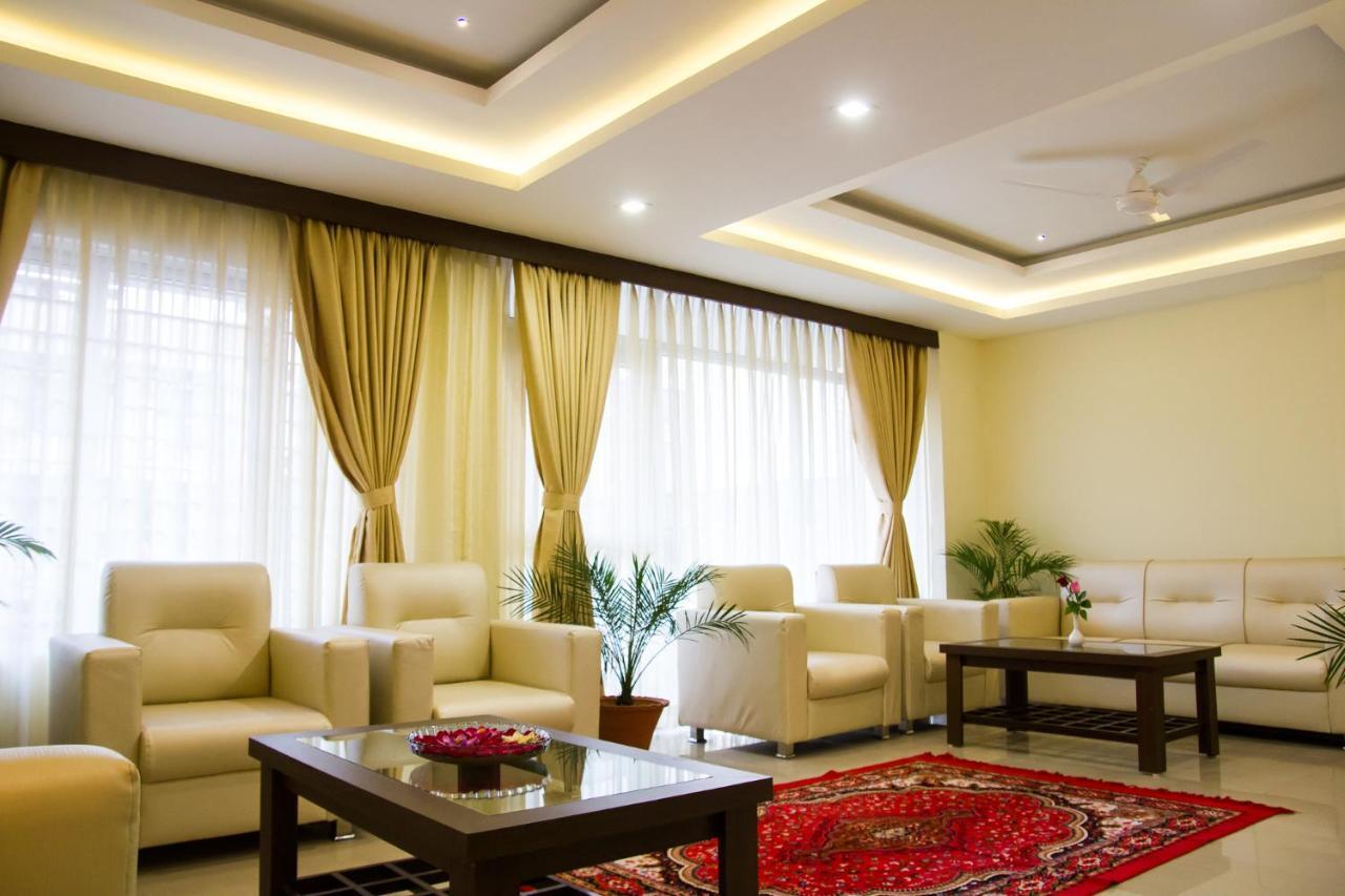 Hotel Park Riviera Guwahati Eksteriør bilde